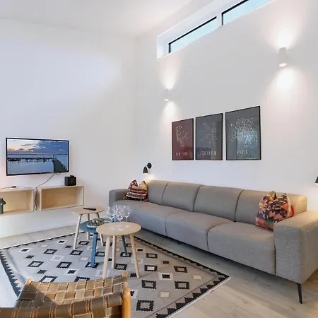 Holiday home 2 Bedroom Awesome In Lembruch-duemmer *
