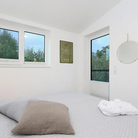 2 Bedroom Awesome In Lembruch-duemmer * Lembruch