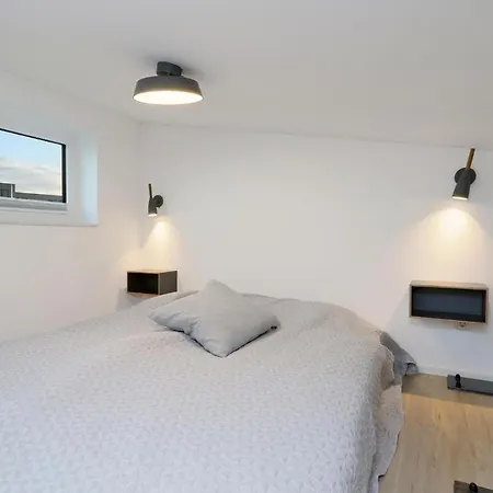 2 Bedroom Awesome In Lembruch-duemmer