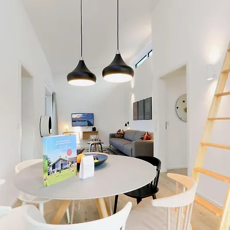 2 Bedroom Awesome In Lembruch-duemmer
