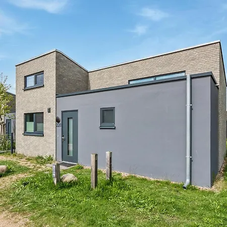Holiday home 2 Bedroom Awesome In Lembruch-duemmer